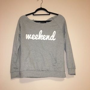 Grey “Weekend” Sweatshirt🖤